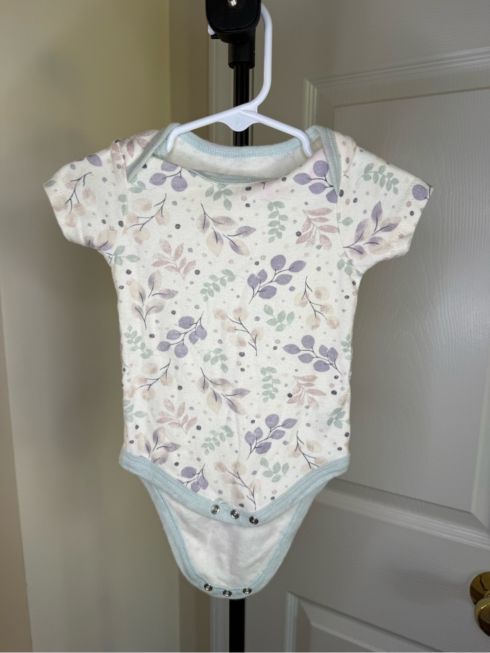 Cream Floral Short-Sleeve Baby Bodysuit with Lavender Accents